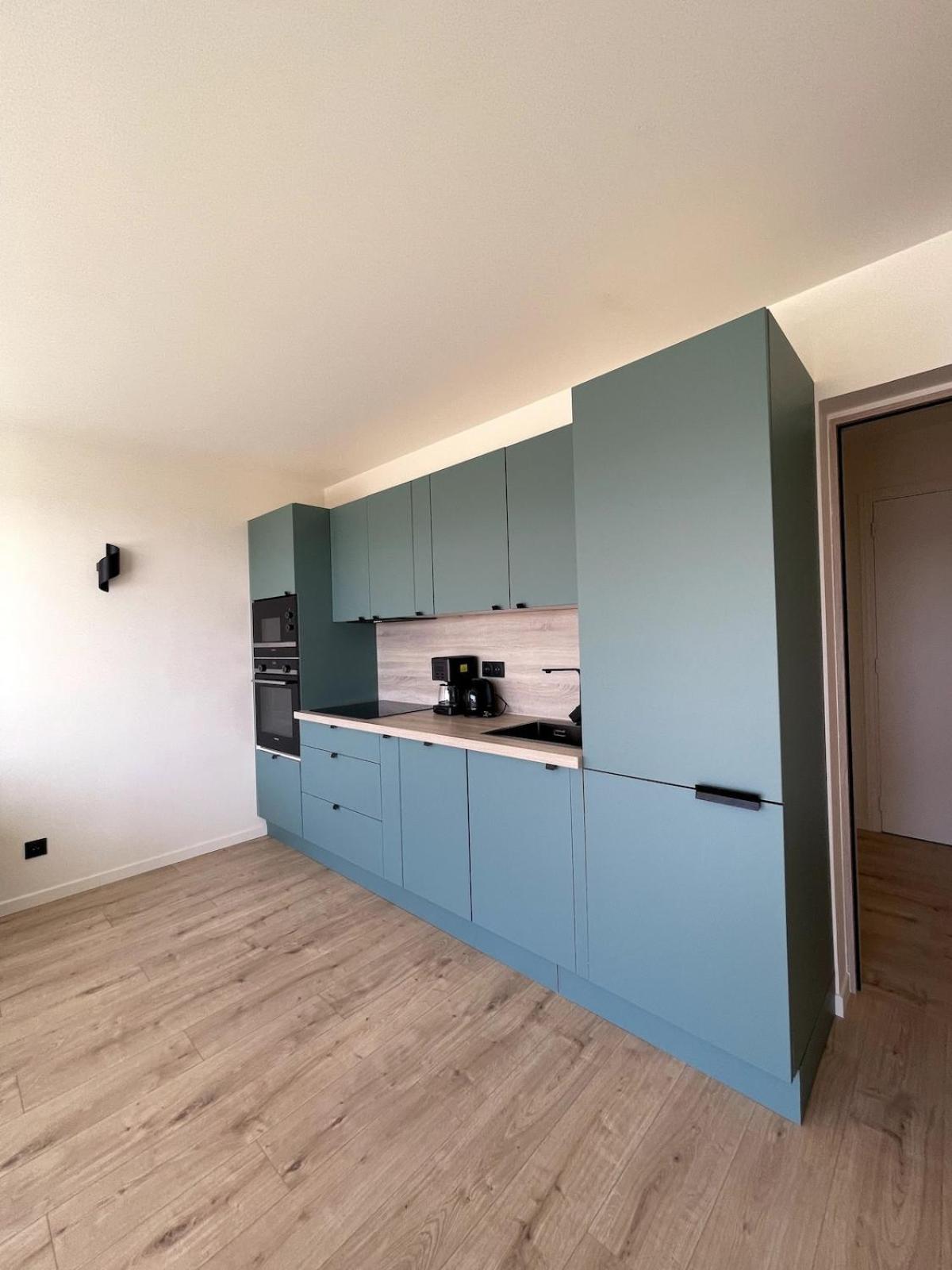 3 Renovated Sea View 2025 Cannes